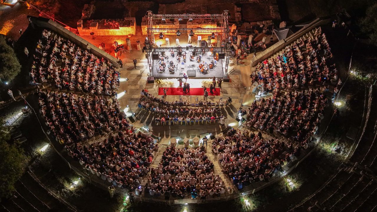 Tarih ve müzik Metropolis’te buluştu: Gelirler kazılara aktarılacak