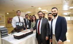 Türkiye’de bir ilk: İzmir’de DRG bölgesine Spinal Kord Stimülatörü canlı uygulandı