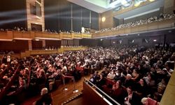 Şifa bulanlar ve şifa verenler sahnede buluştu: “Bir şarkı bir hayat” duygulandırdı