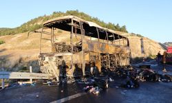 Denizli’deki otobüs faciasının ardından geriye demir yığını kaldı: 8 ölü, 33 yaralı