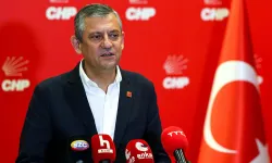 Kapalı grup toplantısında sandık kuruldu: Özgür Özel, CHP grup başkanlığına seçildi