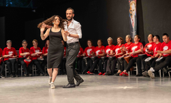 Ayfer Feray’da büyük gösteri: Bornova’da sanat rüzgârı