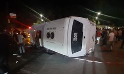Aliağa’da servis otobüsü devrildi: 4 yaralı