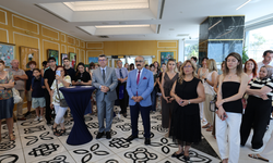 Apeas Sanat’tan anlamlı sergi: “Bu iyilikte ben de varım”