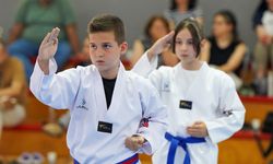 Gaziemir’in taekwondocuları kuşak atladı