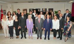 DEÜ’de sanat şöleni: Arkas’tan piyano jesti