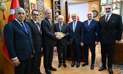 İZTO heyetinden MHP Lideri Devlet Bahçeli’ye ziyaret