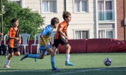 Bayraklı'da futbol şöleni: U-12 Cup'ta ilk düdük çaldı