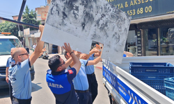 Bayraklı’da işgal denetimi: Kaldırımlar yayalara açıldı