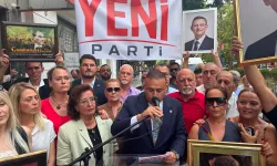 Konak'ta CHP'den toplu istifa: Serkan Kalmaz ve ilçe yönetimi YENİ Parti'ye geçti