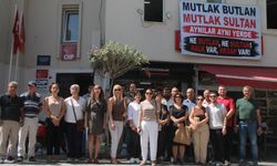 CHP Efes Selçuk İlçe Başkanlığı binasına pankartlı veda: "Ne butlan, ne sultan!"