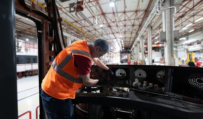 İzmir Metro’da tasarruf: Araçlar atölyede hayat buluyor