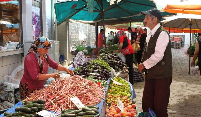 Tire’de Cuma pazarı kaldırıldı: Gastronomi Festivali için tarihi karar