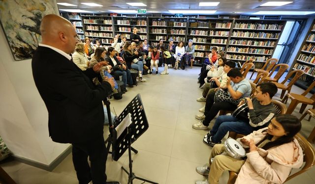 Efes Selçuk’ta Kütüphane Haftası coşkusu: Sanat ve müzik bir arada