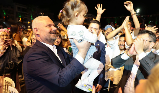 Menemen’de Hıdırellez coşkusu: Kibariye ve Hüsnü Şenlendirici aynı sahneye çıkıyor