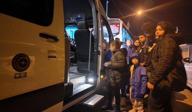 Foça’da göçmen faciası: Bir çocuk öldü