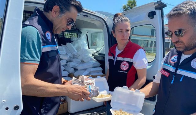 İzmir’de kaçak midye operasyonu: 7 ton ele geçirildi