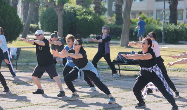 Konak’ta sabah sporu: 8 noktada ücretsiz hizmet