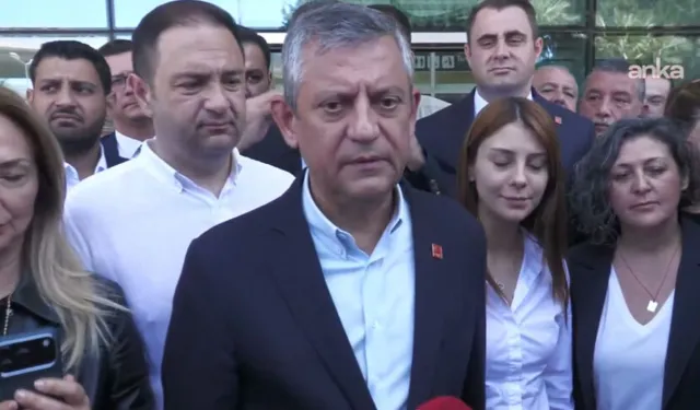 Özgür Özel’den İzmir’de sert çıkış: “Bu bir siyasi operasyondur”