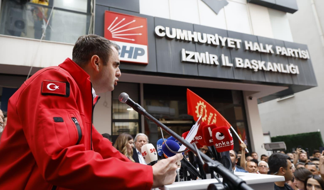 İzmir belediye ve ilçe başkanlarından ortak ses: “Teslim alınacak bir parti değiliz”