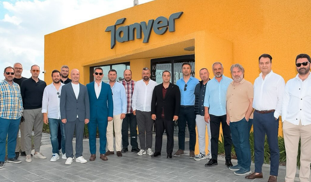 Çeşmeli müteahhitlerden TanUrla ziyareti: “İzmir’e değer katan bir proje”