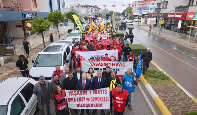 Urla’da 1 Mayıs coşkusu sokaklara taştı