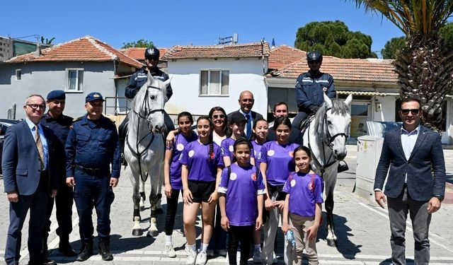 Foça’da okullarda güvenlik önlemleri artırıldı