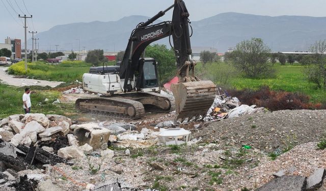 Manisa’da kaçak moloz operasyonu: Cezalar kesildi