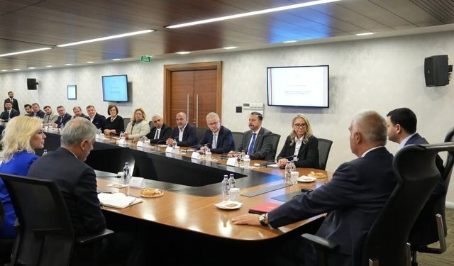 Ankara’da kritik Çeşme zirvesi: İzmir’den tam kadro katılım