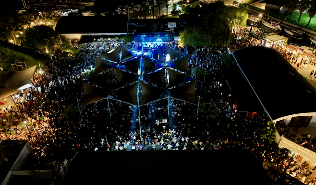 Teos Marina Çarşı’da 2026 yazı konserlerle renkleniyor