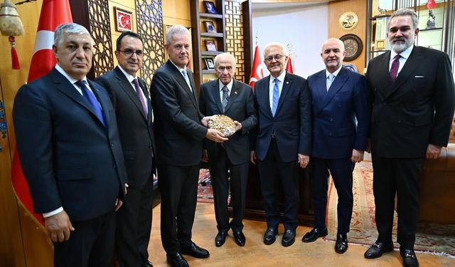 İZTO heyetinden MHP Lideri Devlet Bahçeli’ye ziyaret