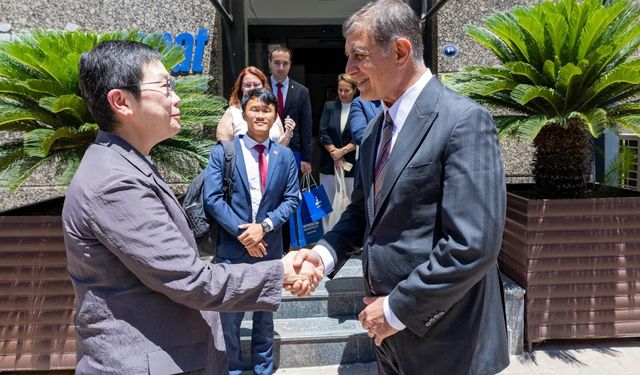 Cemil Tugay’dan Singapur ile iş birliği hamlesi: EXPO 2027’ye davet