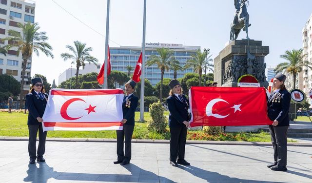 Kıbrıs Barış Harekâtı'nın 52. yılı İzmir'de törenle kutlandı