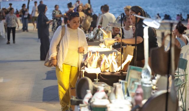 Konak'ta Gece Kermesi büyüyor: Kadın üreticilere 150 stantlık destek