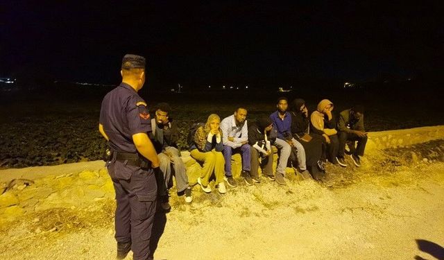 İzmir’de göçmen operasyonu: 36 kişi yakalandı