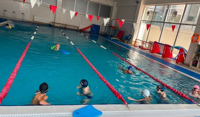 Bahçeşehir Koleji İzmir kampüslerinde yaz okulları başladı