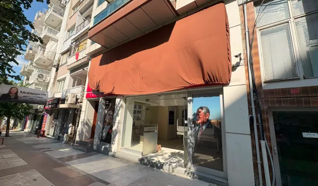Manisa’da CHP binası boşaldı: Yeni parti için ilk adım