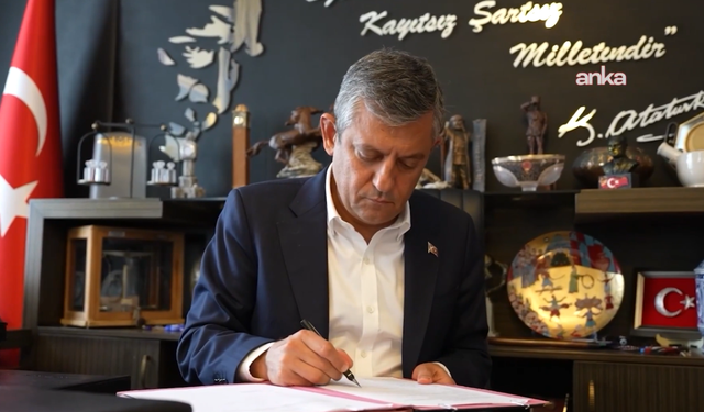 Özgür Özel 90 milletvekiliyle istifa etti: Yeni Parti kuruluyor