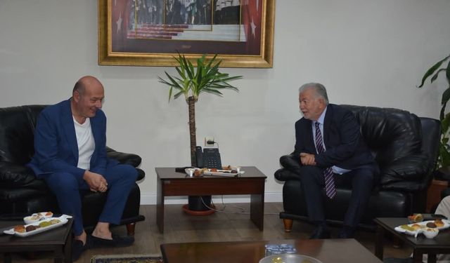 İzmir esnaf kuruluşları buluştu: Erdem Hünü’den tam destek