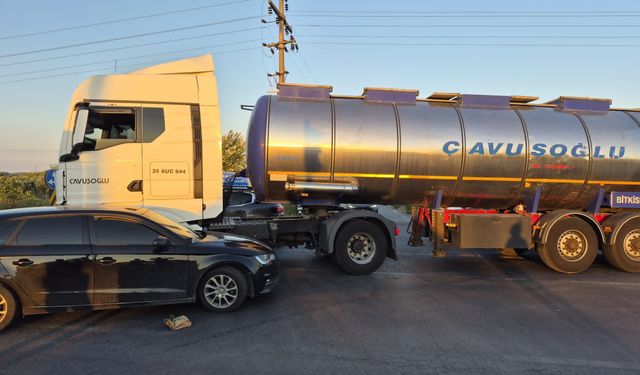 Ayvalık’ta tır ile otomobil çarpıştı: 6 yaralı