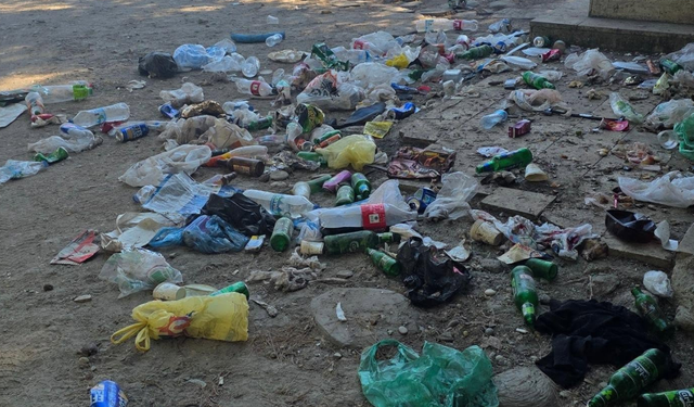 Kuşadası Milli Parkı’nda çevre kirliliği isyanı