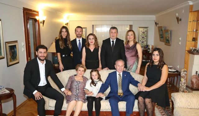 CHP'de Urla depremi: Bülent Baratalı ve ailesi partiden istifa etti