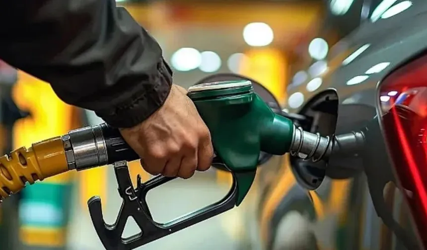 Motorine gece yarısı zammı: Litre fiyatı yeniden yükseldi
