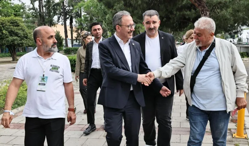 İzmir Kültürpark’ta fitness festivali yoğun ilgi gördü