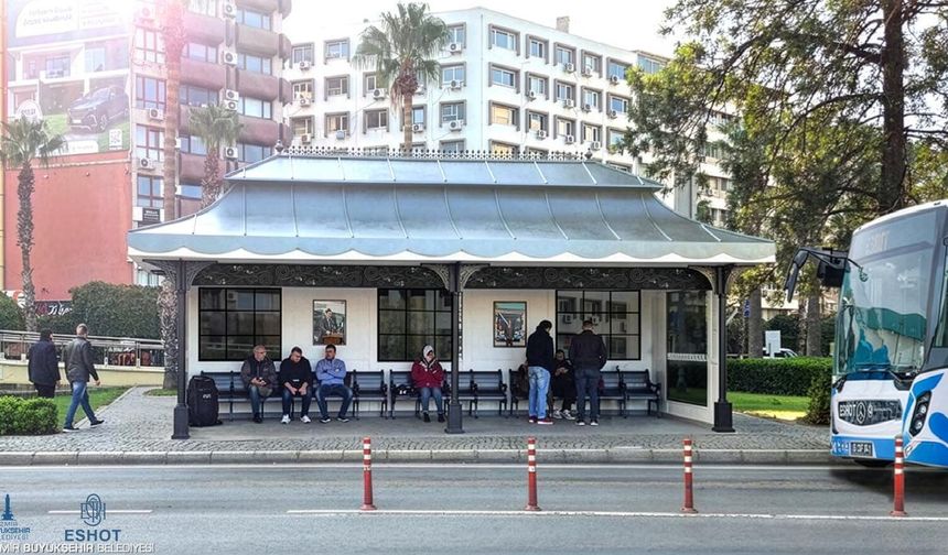 İzmir’in yeni simgesi Konak’ta yükseliyor