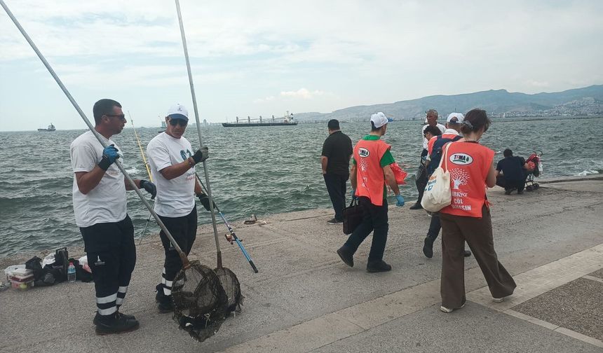 İzmir Körfezi’nde Dünya Çevre Günü mesajı