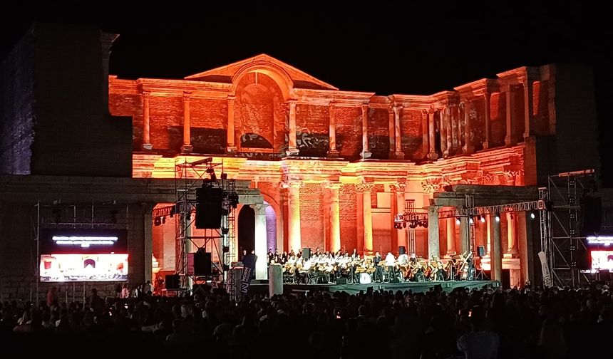 Sardes’te tarihi gece: Carmina Burana sanatseverlerle buluştu