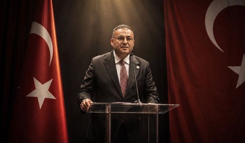 CHP Konak’ta istifa: Serkan Kalmaz YENİ Parti’ye katıldı