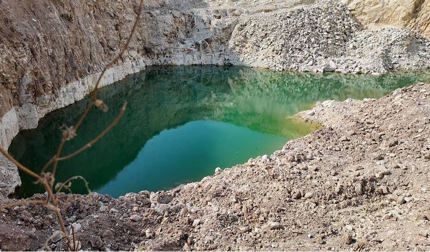 Foça Tarih ve Doğa Platformu: Taş ocakları doğayı tehdit ediyor