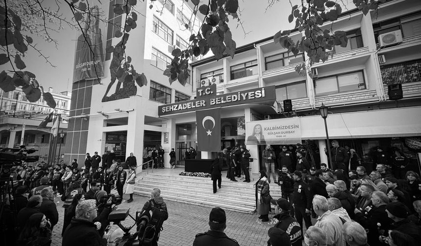 Manisa, ilk kadın belediye başkanını sonsuzluğa uğurladı